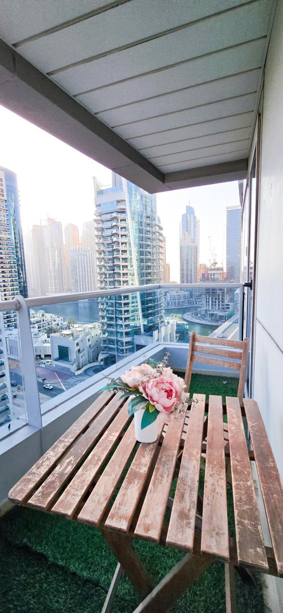 Spacious 2 Bed Apt At Marina High Floor Dubai Exterior foto
