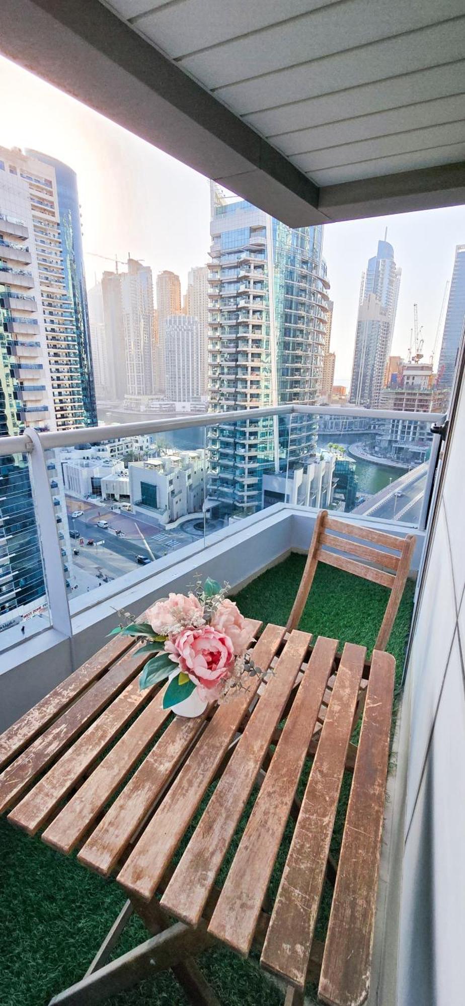 Spacious 2 Bed Apt At Marina High Floor Dubai Exterior foto